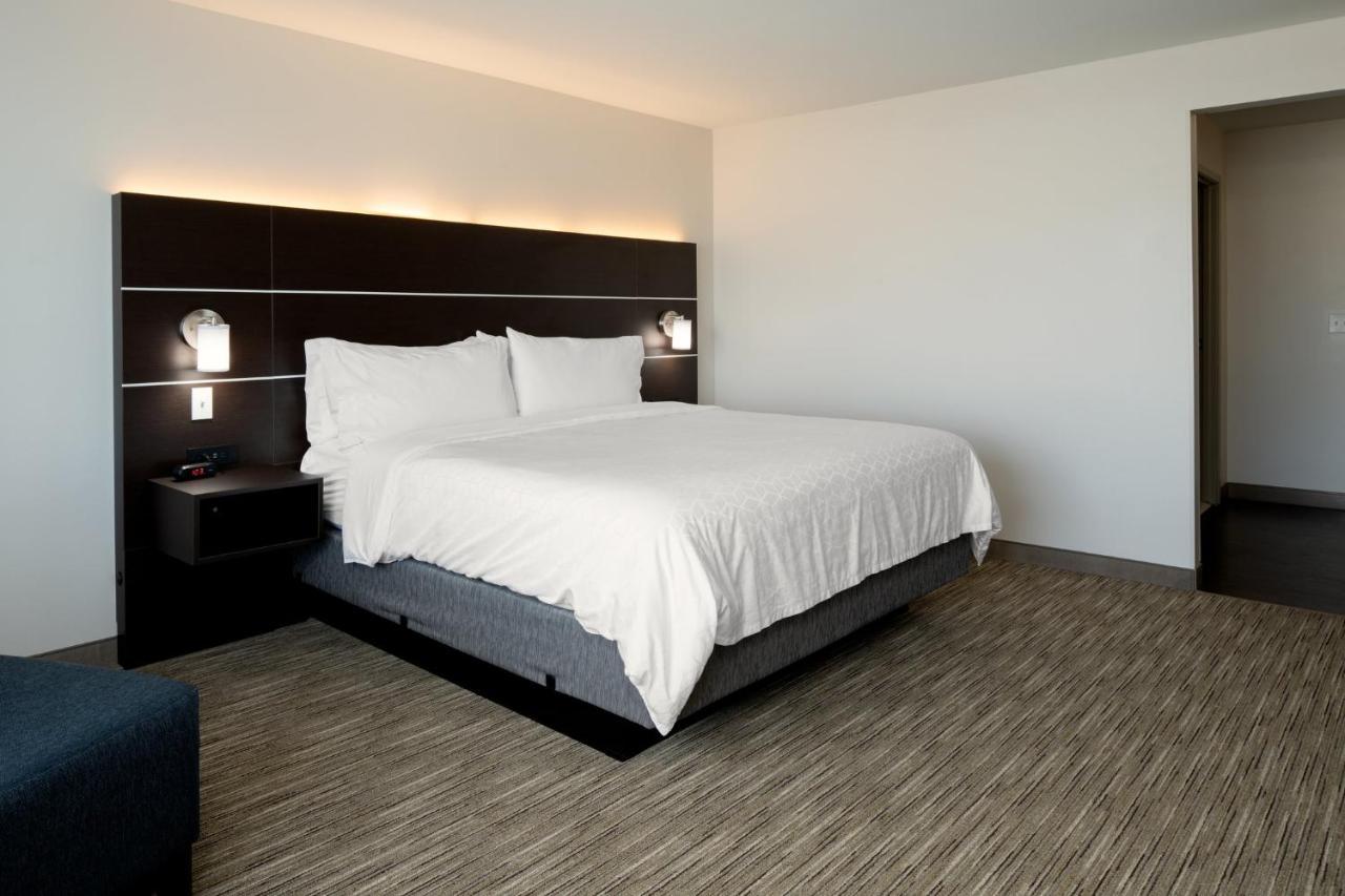 Holiday Inn Express & Suites - Bullhead City By Ihg Exterior photo